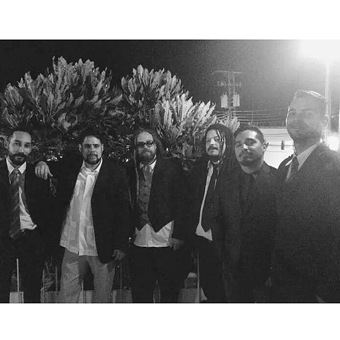 RedBuay's tweet photo. @ziontpl #BlackandWhite #Reggae http://t.co/h9qDevWI0p