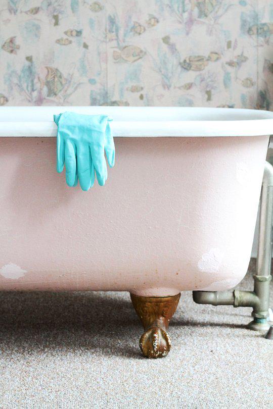 AptTherapy's tweet photo. How To Repair Chips on Porcelain Tubs and Sinks —… http://t.co/GmO5n9ZBpj #HomekeepingCleaning #CleaningBasics http://t.co/aAXoLpIqCz