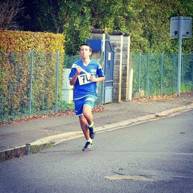 MaxPonsard's tweet photo. A force de persévérer ... On finit toujours par y arriver #cross2014 #1er #like #follow http://t.co/qWFa2MxRCL