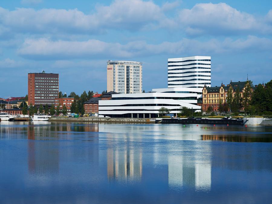 markmagazine's tweet photo. In Umeå @snohetta and @whitearkitekter 'weave' culture into the city http://t.co/bxpqNeB6xo #architecture #umea2014 http://t.co/9rFudjKZtX