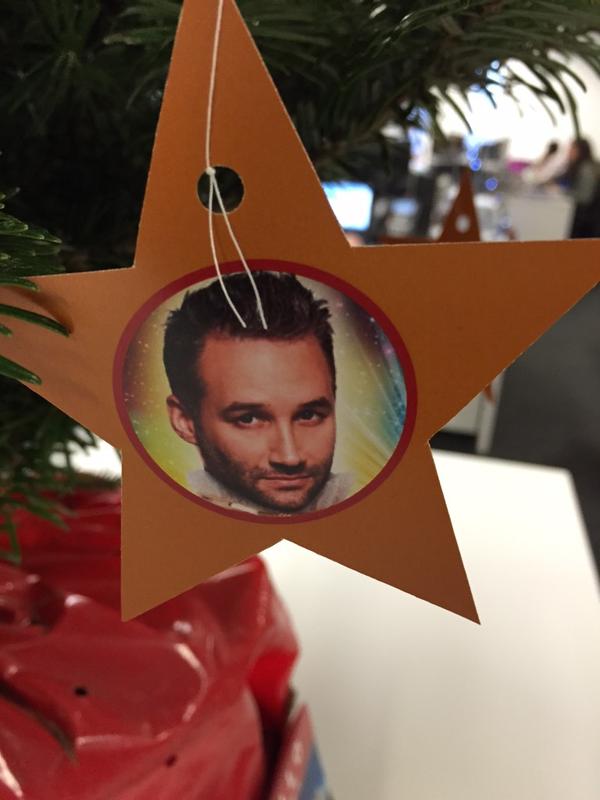 Seen our Xmas 'Celebritree' <a href="/antanddec/">antanddec</a>? It's full of Gold 'Panto' Stars. But who are they? #ImACelebritree #ImACeleb