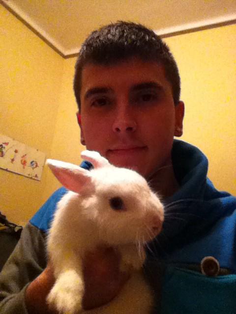 beramendi1's tweet photo. Te echamos de menos! @Ana_dr23 http://t.co/ttXTpmH8yP