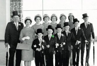 Sean Brennan on his memoir+his family, known to Tribune readers as the Easter Sunday Brennans: bit.ly/1pO97Ul