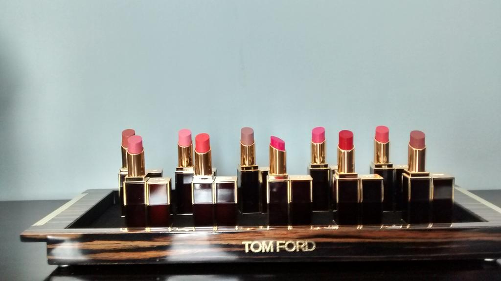 Guapologia's tweet photo. Conociendo LipColor y Lipshine #TFLips&Nails de Toms Ford http://t.co/PHd6qePIHD