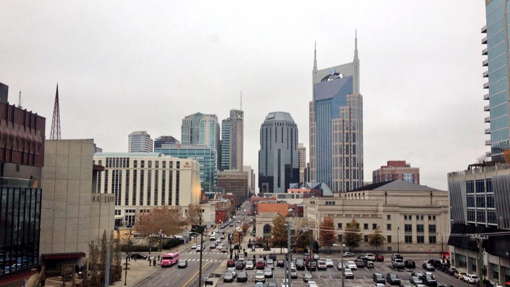 RJExcited's tweet image. What better place to start #FitByFirst w/ @loswhit than Nashville, TN?! 

#MusicCity #MyOldHome