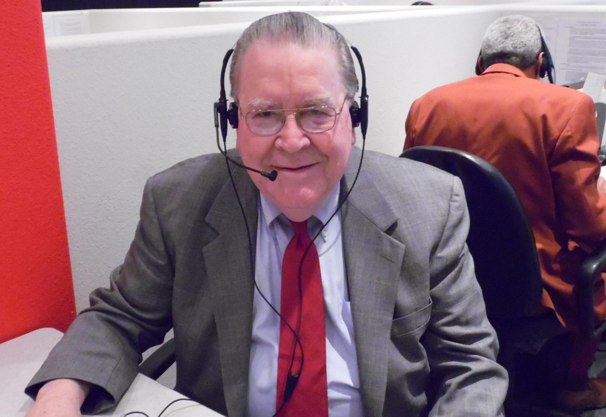 AFRCPLUS's tweet photo. Our callers are securing pledges on #GivingTuesday!   #philanthropy http://t.co/vxp46jFcvI