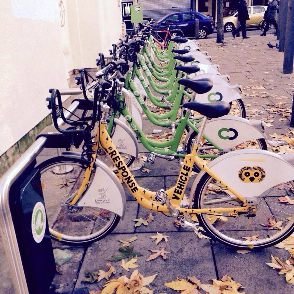HotPlateLiv's tweet photo. Anybody spot the new #ResponseVehicle in town today? http://t.co/RD89bFnvpT