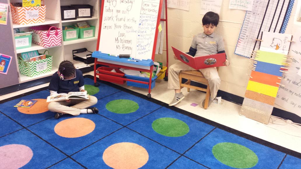 EEP2ndGradeAT's tweet photo. St. Andrews hard at work during centers. http://t.co/vYaPmlhPtY