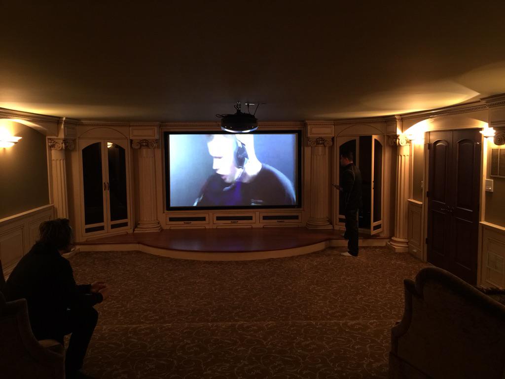 Crimsix's tweet image. Watching the 1v4 vs nV 😉