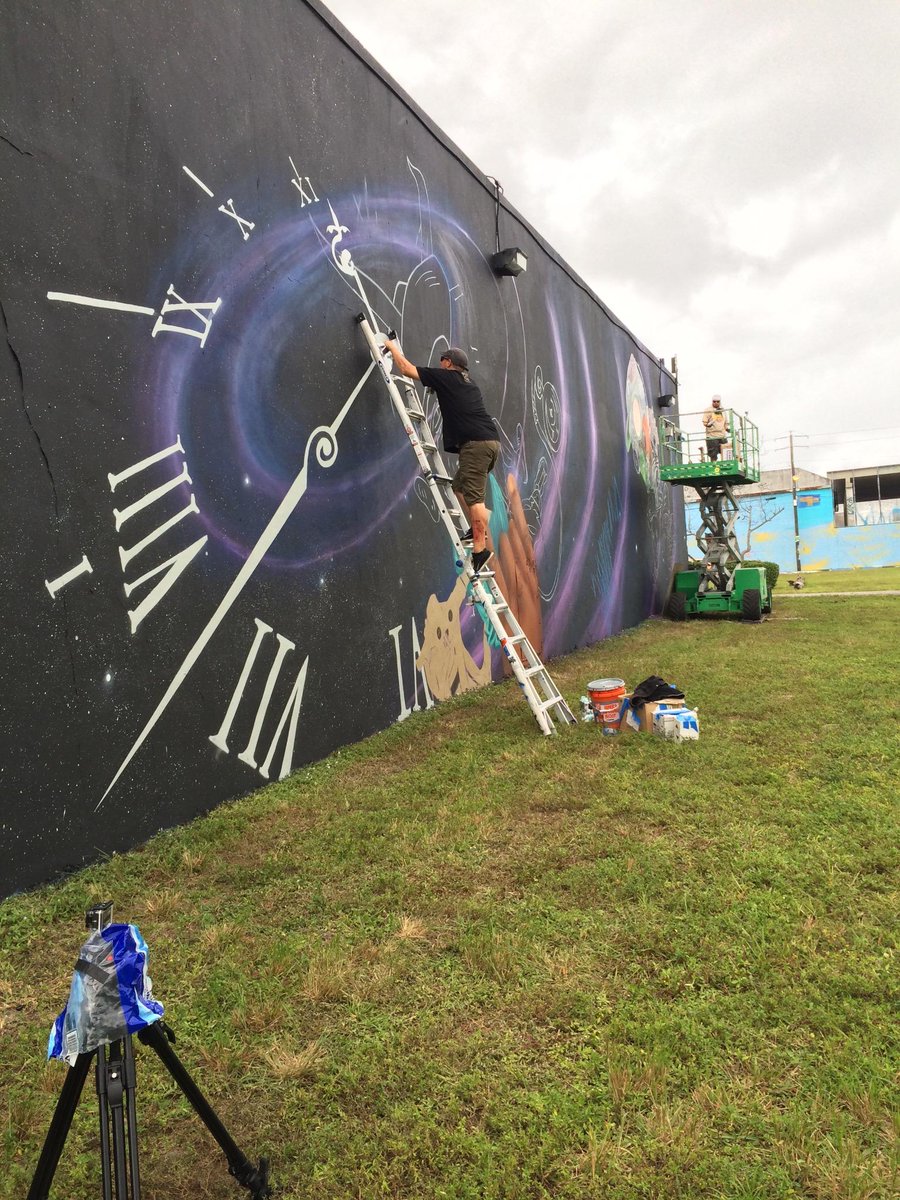 Blank_CanvasLA's tweet photo. Day 4, NW. 5th Ave. &amp; 22nd St. corner. #ArtBasel #ArtBasel2014 #WynwoodWalls #wynwoodmurals #graphaids @CraveOnline http://t.co/UMz6NzWXCO