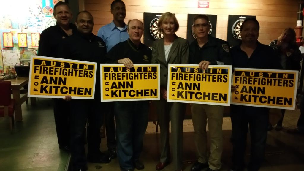 And now with the pictures right-side up @DGarzaforD2 &amp; <a href="/AnnKitchenATX/">Ann Kitchen</a> congratulations on NOT needing to campaign