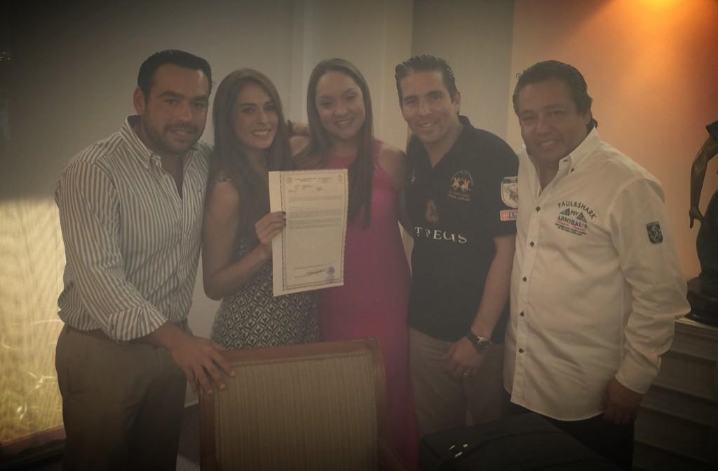 GalileaMontijo's tweet photo. Por fin Mateo orgullosamente registrado en Acapulco gracias @conchmurillo @VictorWilliam_ http://t.co/rc3Cew9UKa