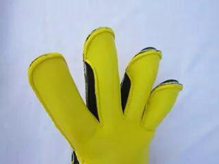 RG Gloves España tweet media