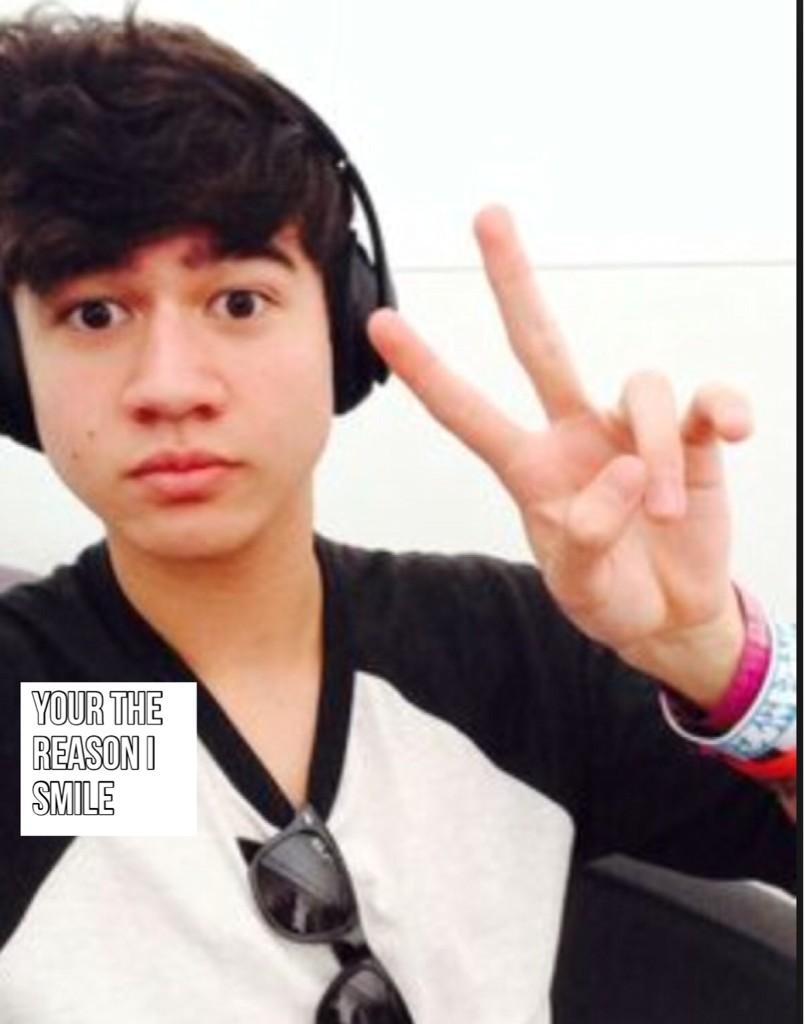 1_lockscreens's tweet photo. RT or fav if you save it✨ http://t.co/HwtxkZAJzr