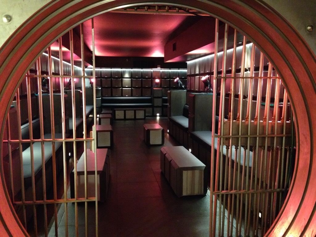 7x09 "LAST ACTION HERO" post-ep bts pics & tweets B34FbgKIYAAKZws