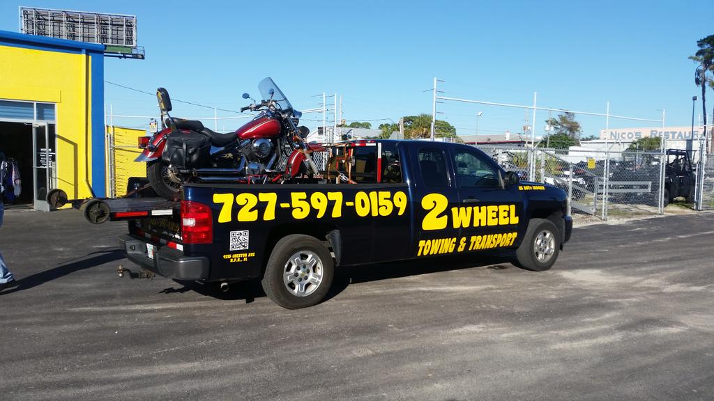 2Wheeltowing's tweet photo. 2 wheel towing hard at work. http://t.co/D93ZQzizTP