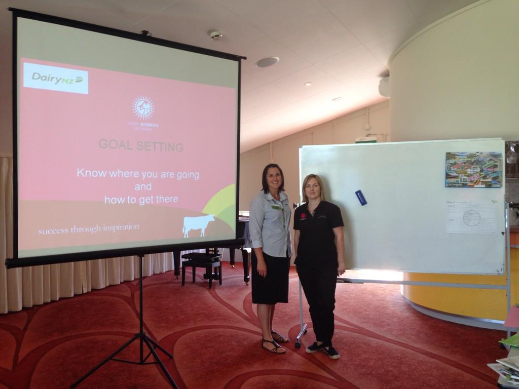 bushell_caro's tweet photo. Ready 4 first DNZ/DWN Goal setting session in # Kerikeri. @DairyNZ @women_dairy @deeandrani http://t.co/hkcjIxWhdn