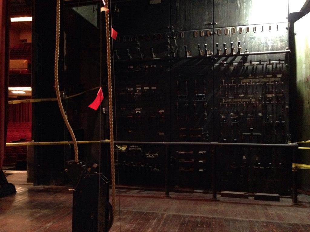 7x09 "LAST ACTION HERO" post-ep bts pics & tweets B34MA61IUAEGyA4
