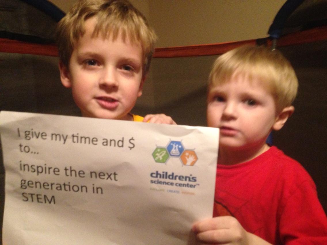 Spinnovationllc's tweet photo. @ChildSci I do it to inspire kids in stem #unselfie #givingtuesday http://t.co/PzMSFflS6u