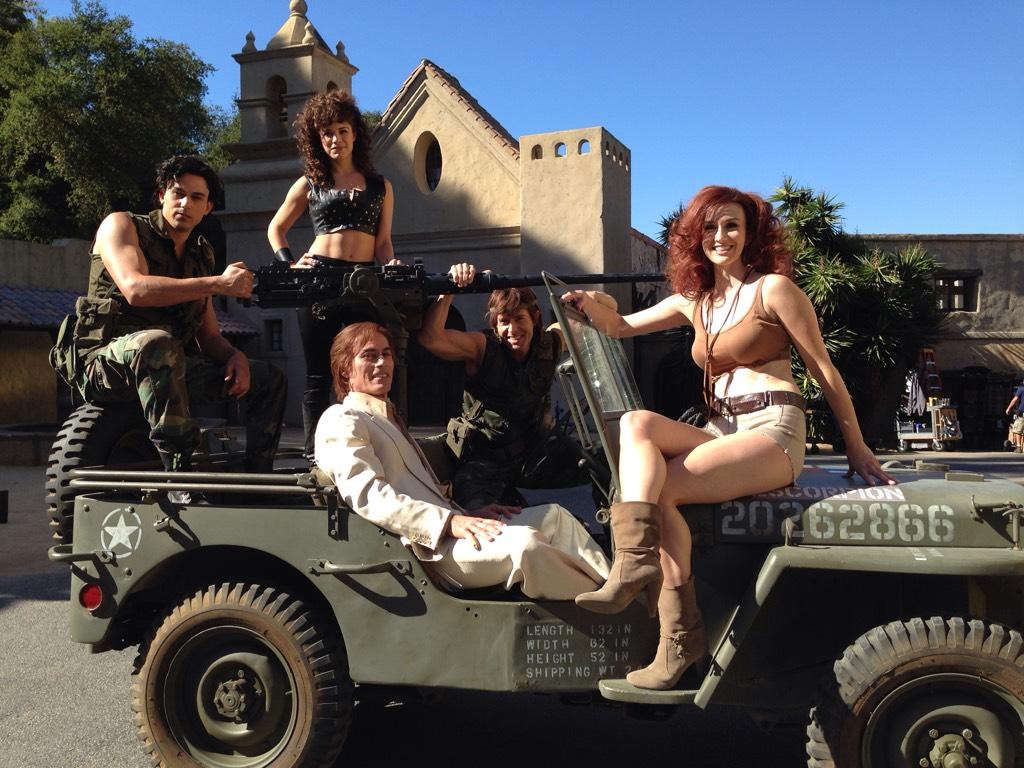 7x09 "LAST ACTION HERO" post-ep bts pics & tweets B34WYx-IIAEwCnv