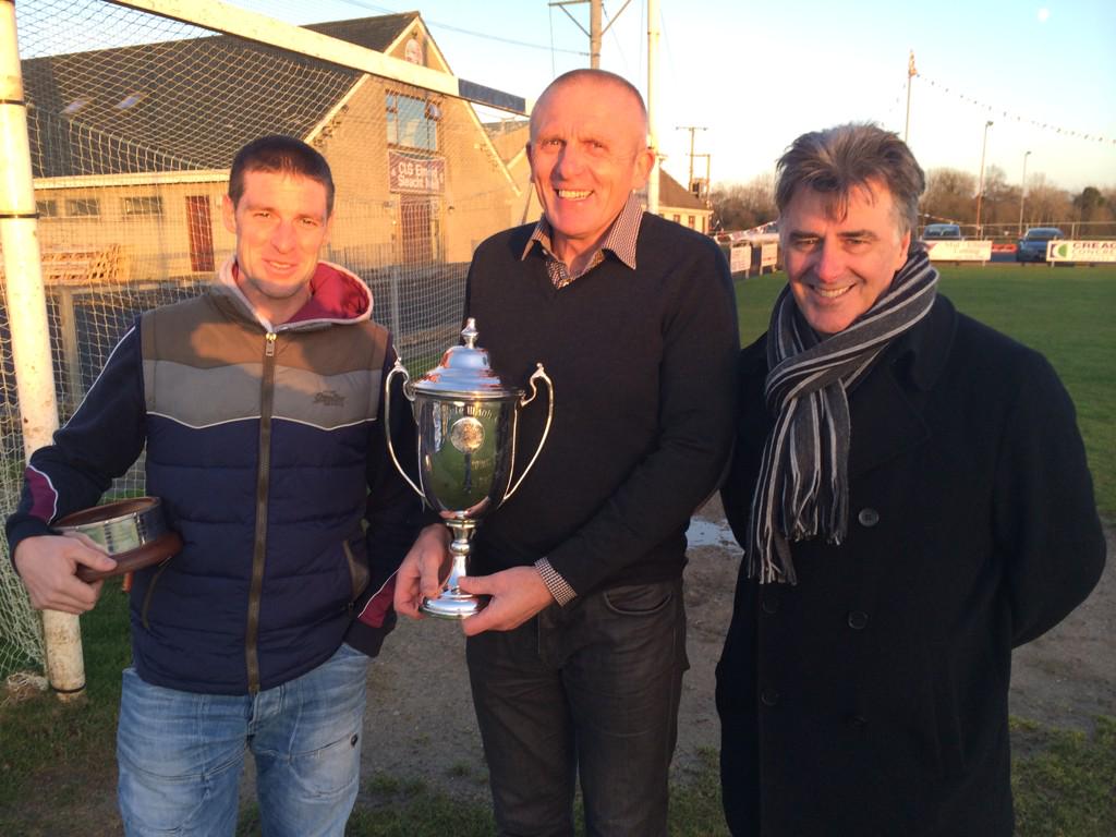 bradasvideo's tweet photo. @playonsean @FelixHealy1 &amp; Barry McGuigan Ulster champions @GACSlaughtneil appearing on @irishtv 19th dec SKY191 http://t.co/R52Epg6J6s