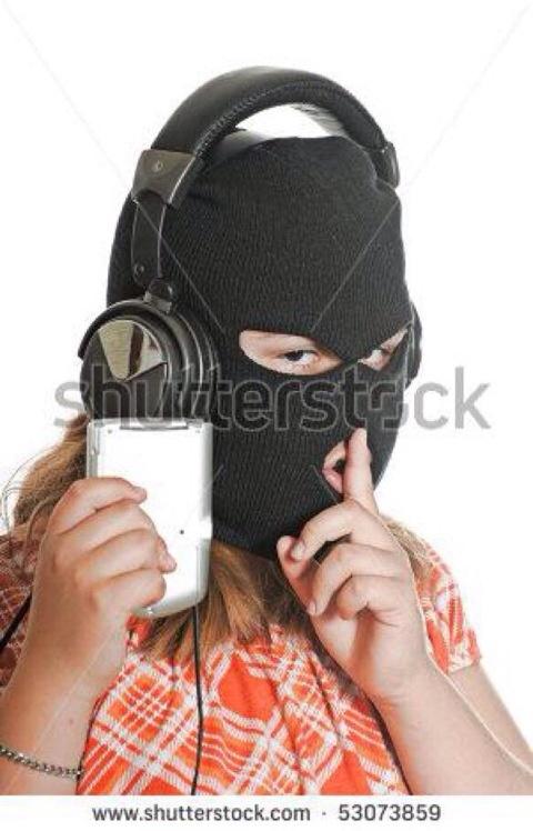 BuzzFeedComedy_'s tweet photo. Listening to illegally downloaded music like http://t.co/GBqa33krFa