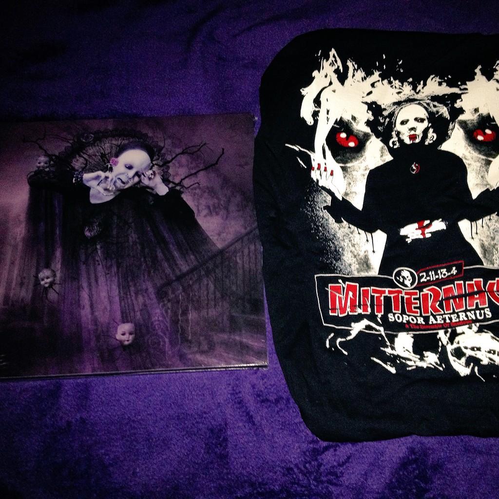 Sopor_Death's tweet photo. Mi hermoso Vinilo-set 💜💿 🎻🎺
「〜Mitternacht〜」#SoporAeternus #RealGOTH #VaVa #AVC #LP #Vinyl #SoporFan #DarkWave #JuSa. http://t.co/DtWnBkKm6a