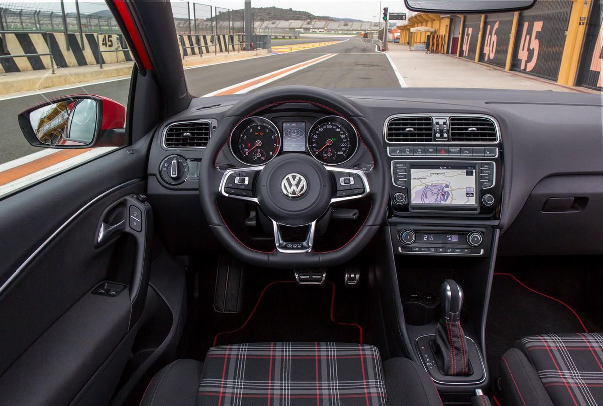 VWVolcenter's tweet photo. ¡El nuevo #VWPolo GTI ya está disponible en #Volcenter! Nuevo álbum en el @CircuitValencia: http://t.co/oGz2EL1yfA. http://t.co/ltKze2RmcO