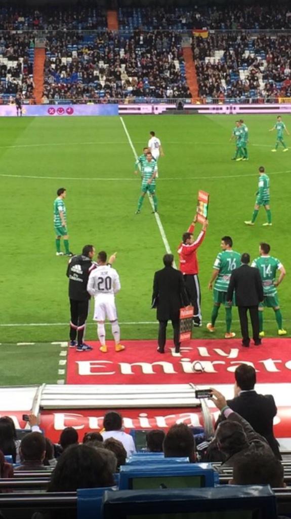 fahim22223's tweet photo. Sin palabras gran día y un placer estar hoy presente en la vuelta de my bro @JeseRodriguez10 y con un golazo ☺️😀😃😄👍🌟 http://t.co/xYik3RgiFw