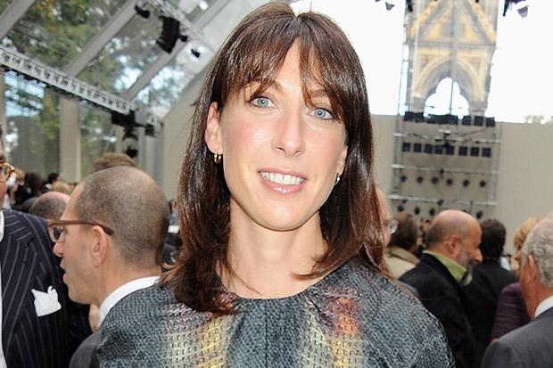 Samantha Cameron 'makes breakfast for the homeless', the PM reveals. spr.ly/6019tABc