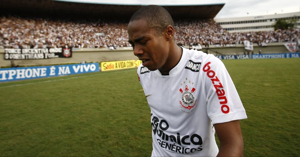 FielNaAlma's tweet photo. Segundo meus seguidores, Elias ganhou o prêmio de pior jogador do ano, com 23 votos. 👎 http://t.co/ZEsAASsIll