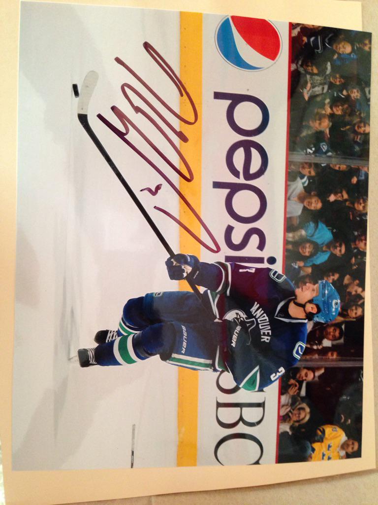mellybee27's tweet photo. @VanCanucks thank u @kbieksa3 for my signed print via @saveonfoods #fanzone. Super excited 2 give this 2 my fiancé! http://t.co/E3FIPmhV0T