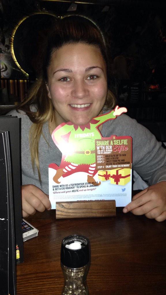 Christmas shopping with soph has tired me out! To many bags🙈 dinner was amazing tho😍 #ELFIE @TGIFridaysUK