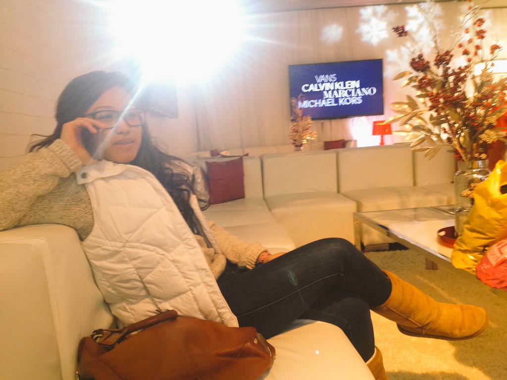 abinalla's tweet photo. i 4got the pic #stclounge http://t.co/MZlYkYlTzR