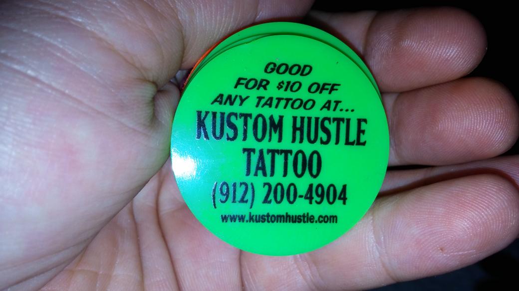Rock1061's tweet photo. I'll have a pocket full of @KustomHustle all week at #StuffTheSled2 #OglethorpeMall #Savannah Hit me up! #Nightshift http://t.co/17yDEwHCzd