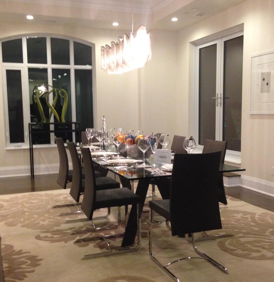 tridel's tweet image. The dining room of the new #Huntington #modelsuite. Perfect for entertaining.