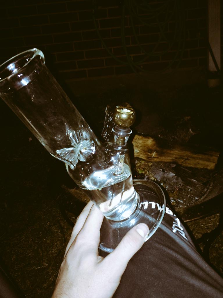 Potographers's tweet image. 100 followers! Pic of one of our #bongs next to the fire