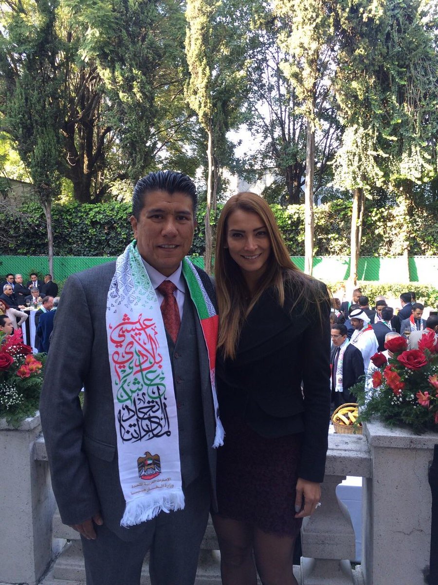 AlonsoMedinaG's tweet image. Festeando el Día Nacional de los Emiratos Árabes, gracias al Embajador y a Daniel Espinosa por sus atenciones.