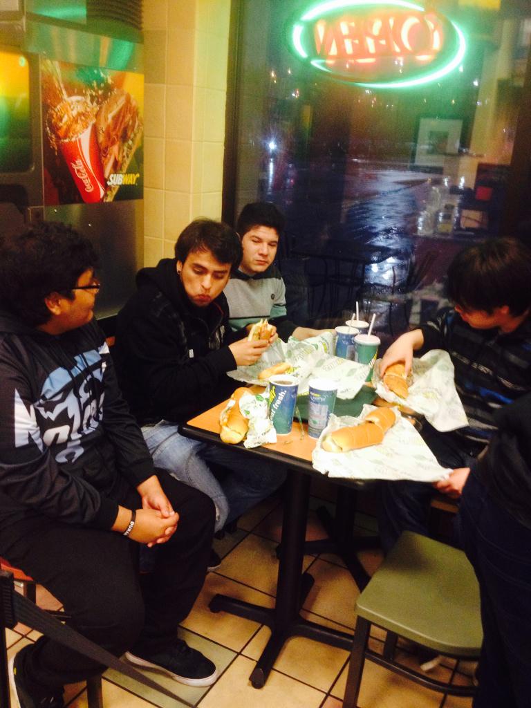 Comiendo subway con el smashconda