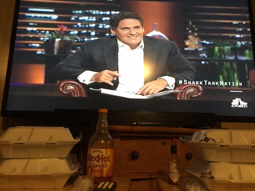 AMOSFERNANDEZ21's tweet photo. @mcuban @ABCSharkTank @theivyvines #CarryOut ready and ready to watch the new episode!!! Let's get this party started http://t.co/LMyQncQ88x