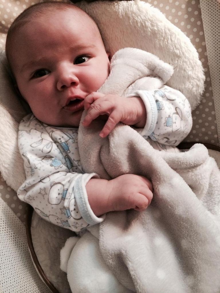LisaRWay's tweet photo. #cutestbabyever #iaminlove #lovethoselips http://t.co/fR2FvT5aKC