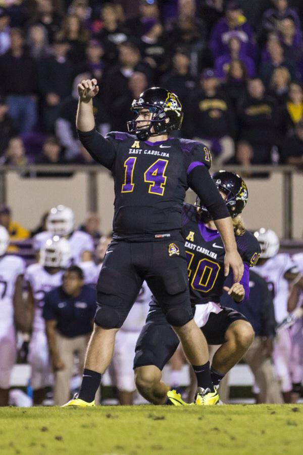 LFMegaphones's tweet photo. #WarrenHarvey, 5'11 225, PK, 41 FG, 163 XP, 286 points. Thank You Warren‼️😈 http://t.co/sfNN1s7Ae4