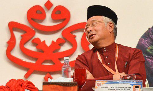 malaysiakini's tweet image. YOURSAY | Umno can’t run with the hare, hunt with the hounds: bit.ly/12lI33S [FREE]