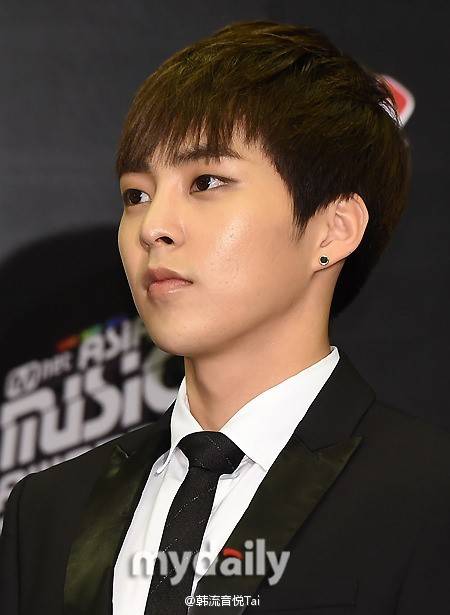 EXOLMAKASSAR_'s tweet photo. 141203 Xiumin @ 2014 MAMA in HongKong Press Conferene http://t.co/HvFBe8hFQb