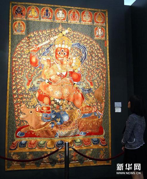 tibetol's tweet photo. This imperial embroidered silk Thangka sold for 348 million HK dollars at Christie's 2014 Hong Kong Autumn Auctions http://t.co/9pfdUznbhp