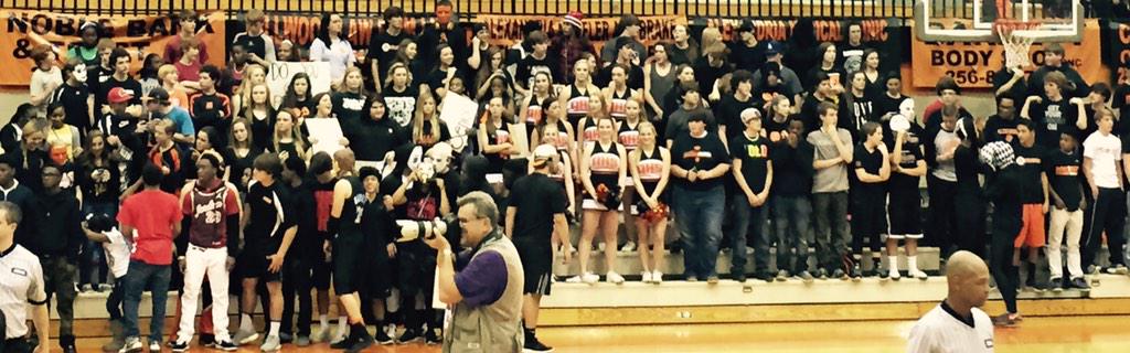 torirae_5's tweet photo. Tonight we purge πΆπ«π» #A1StudentSection http://t.co/u5wJgf9q47