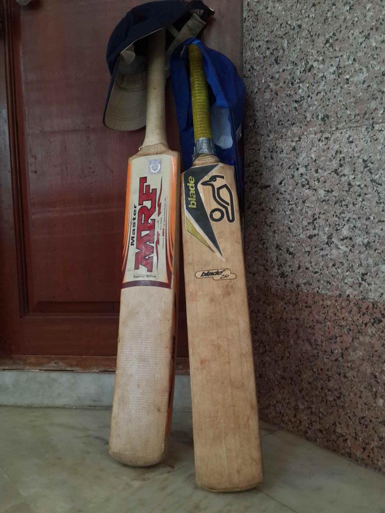 RahulOne_'s tweet photo. Mourning the untimely death &amp; celebrating the vibrant cricketing life of @Phillie_Hughes
#PhilipHughes #putyourbatout http://t.co/ytfZyjOBQT
