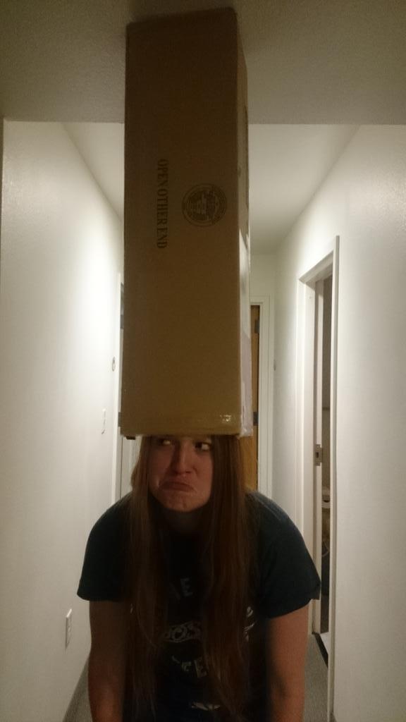 StuffOnCaity's tweet photo. Box http://t.co/xVK5GIYgBg