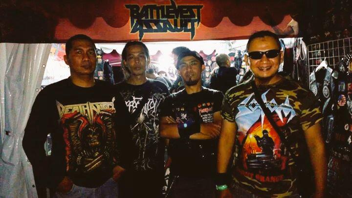 BattleVestJKT's tweet photo. Our Familia Battle Vest Assault #BattleVestJKT #BattleVestAssault http://t.co/1VGL97B1kC