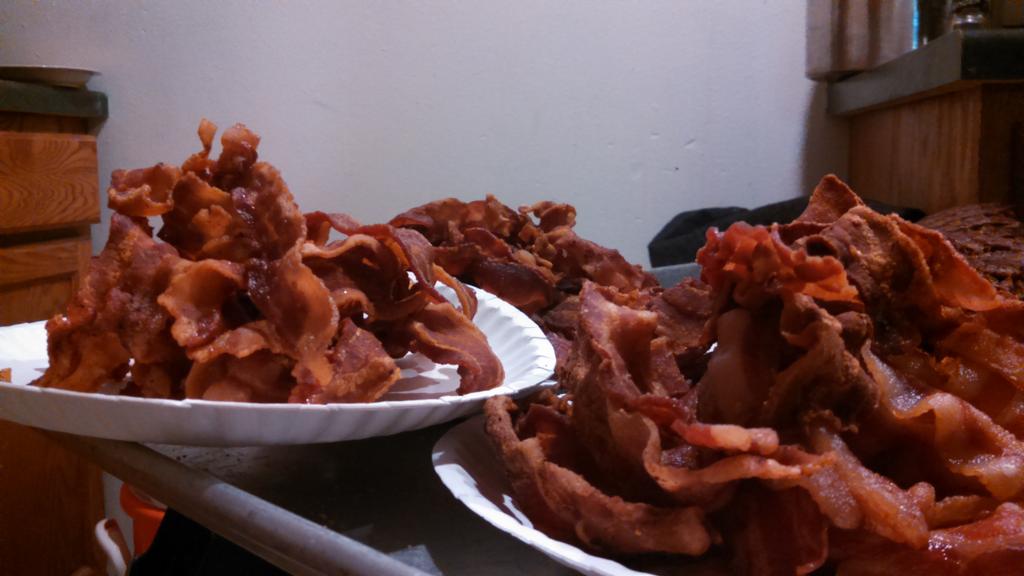 BaconHaze's tweet photo. Mountains of Bacon. #baconmecrazy @pnoldenpv be proud! http://t.co/Kejzr36jjd